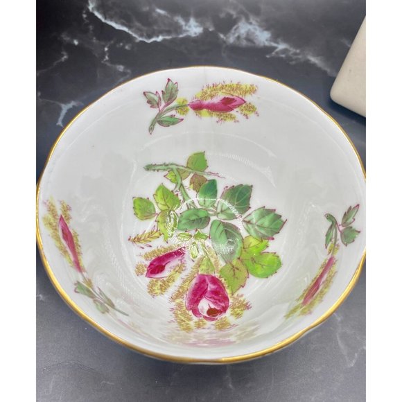 Royal Chelsea "Moss Rose" collection, English Bone China teacup and saucer - Picture 7 of 12